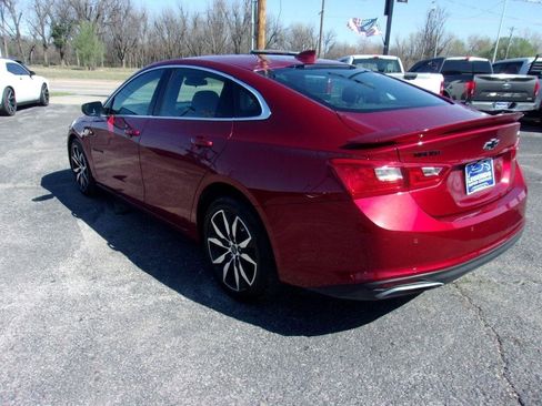Used 2024 Chevrolet Malibu RS w/ LPO, Floor Liner Package image 2
