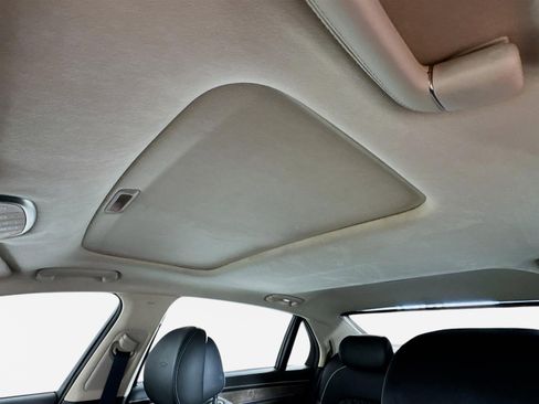 Used 2020 Genesis G90 3.3T Premium image 15