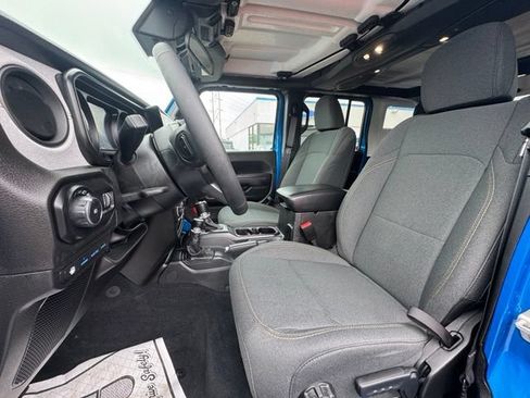 Used 2024 Jeep Wrangler Unlimited w/ Convenience Group AWD/4WD image 14
