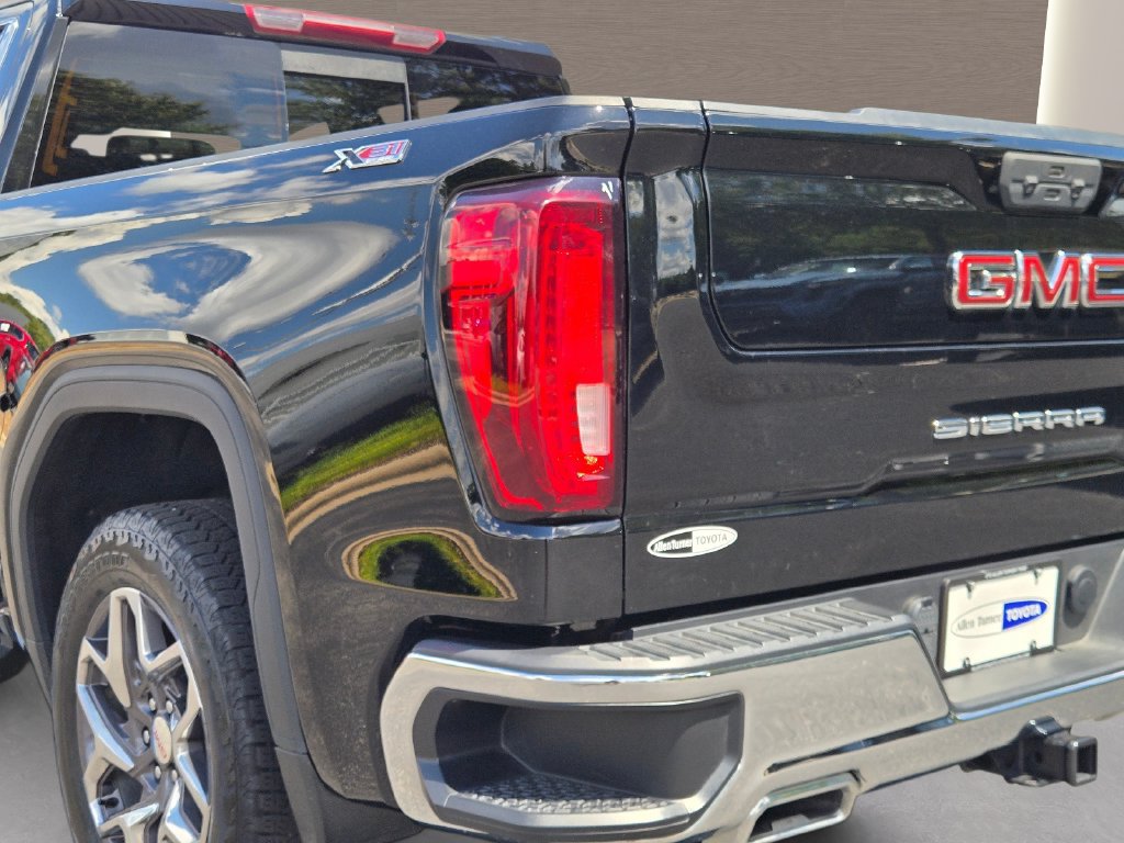 Used 2024 GMC Sierra 1500 SLT AWD/4WD image 9