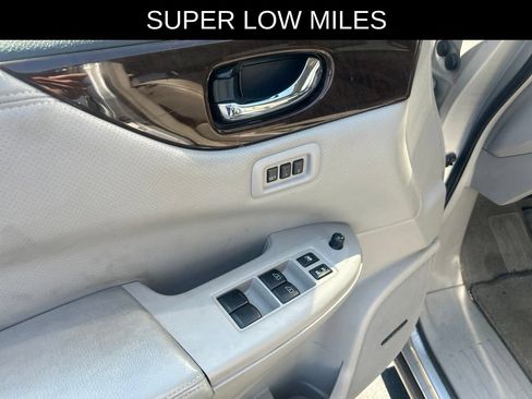 Used 2014 Nissan Quest LE FWD image 8