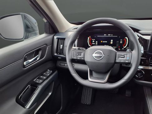 New 2026 Nissan Pathfinder SL AWD/4WD image 26