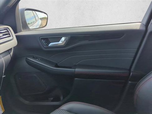 New 2025 Ford Escape ST-Line w/ Equipment Group 301A image 18