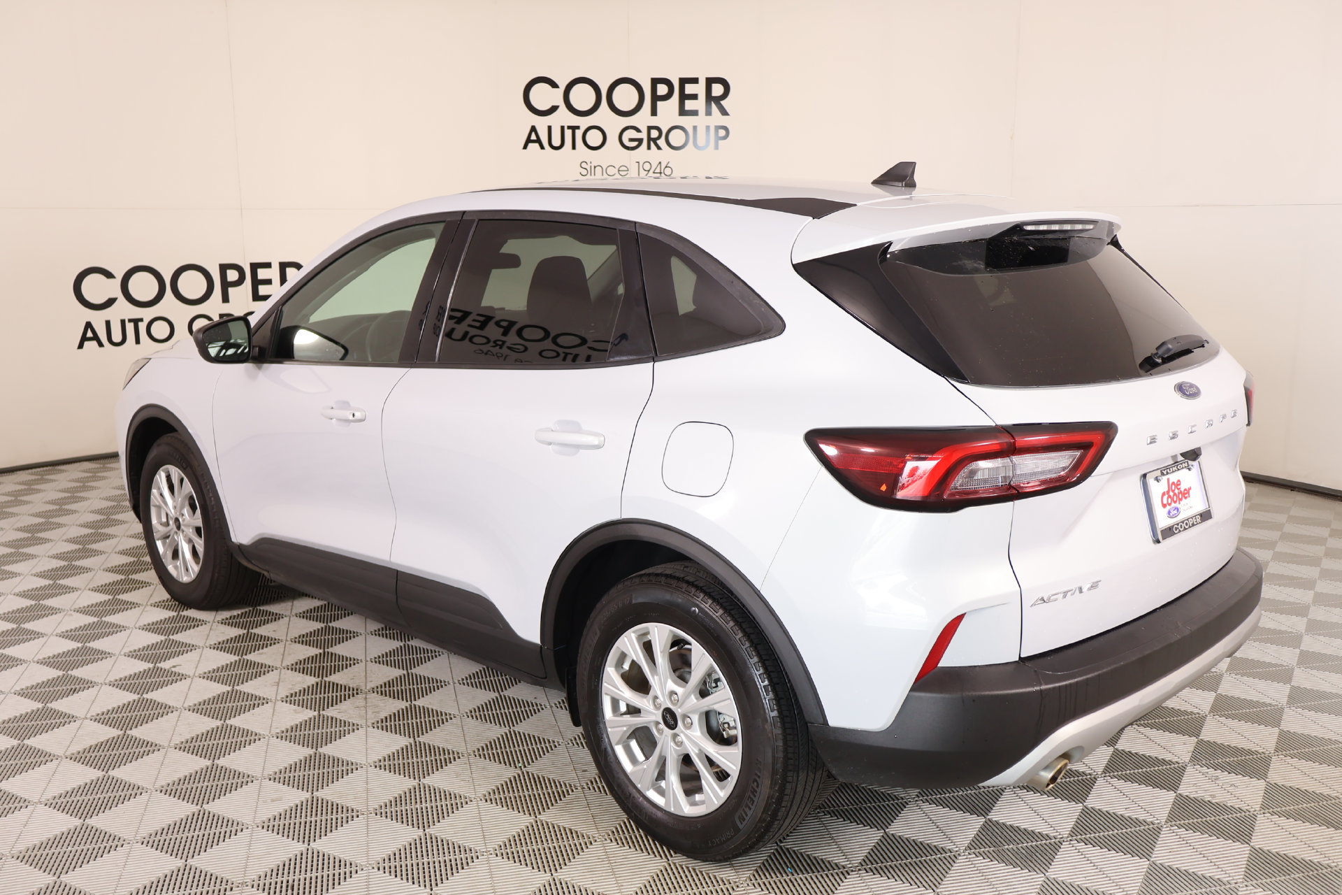 Used 2025 Ford Escape Active w/ Cold Weather Package FWD image 22