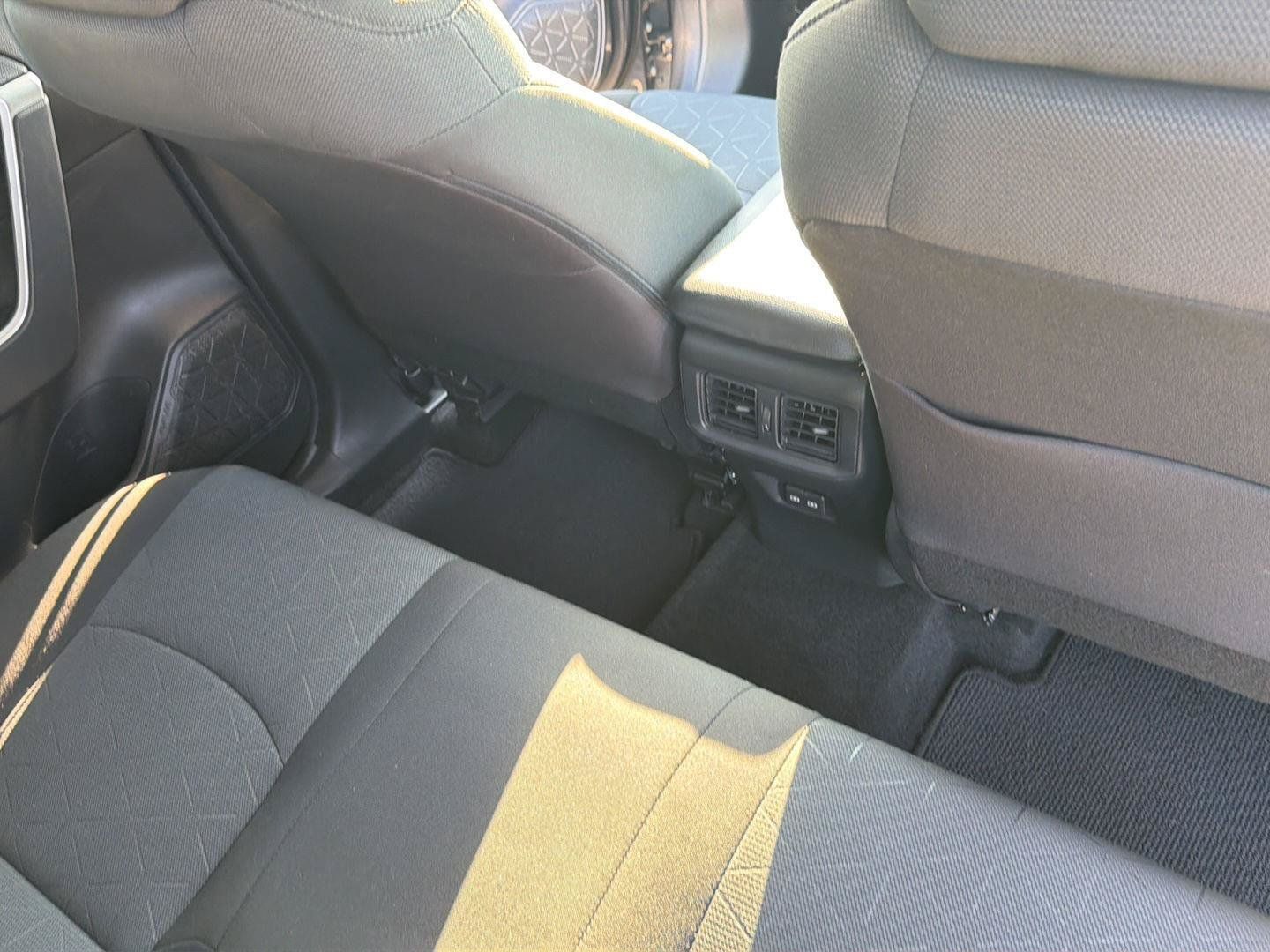 Certified 2022 Toyota RAV4 XLE FWD image 15