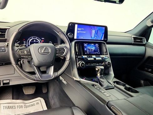 Used 2022 Lexus LX 600 4WD w/ Accessory Package (Z1) image 12