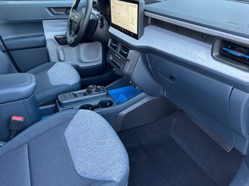 New 2026 Ford Maverick XLT image 16