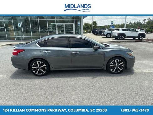 Used 2016 Nissan Altima 2.5 SR FWD image 8