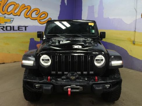 Used 2018 Jeep Wrangler Unlimited Rubicon w/ Uconnect 4C Nav & Sound Group AWD/4WD image 3