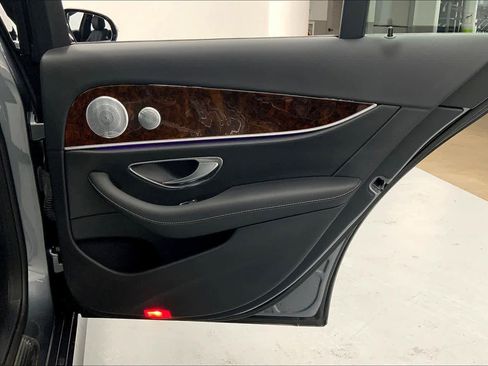 Used 2020 Mercedes-Benz E 350 Sedan image 12