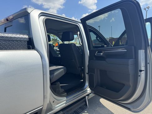 Used 2025 Chevrolet Silverado 2500 LT w/ Trail Boss Package AWD/4WD image 12