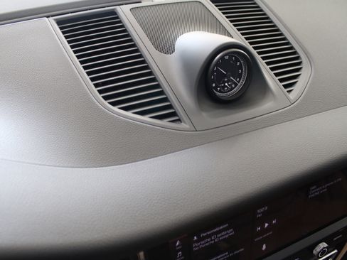 New 2026 Porsche Macan AWD/4WD image 24