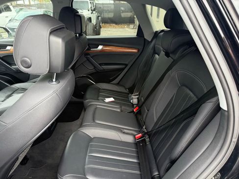 Used 2021 Audi Q5 2.0T Premium image 10
