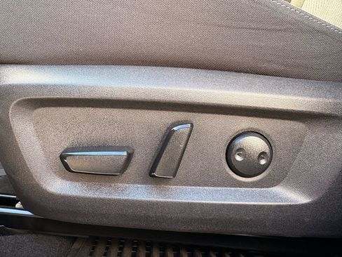 Used 2024 Nissan Rogue SV image 8