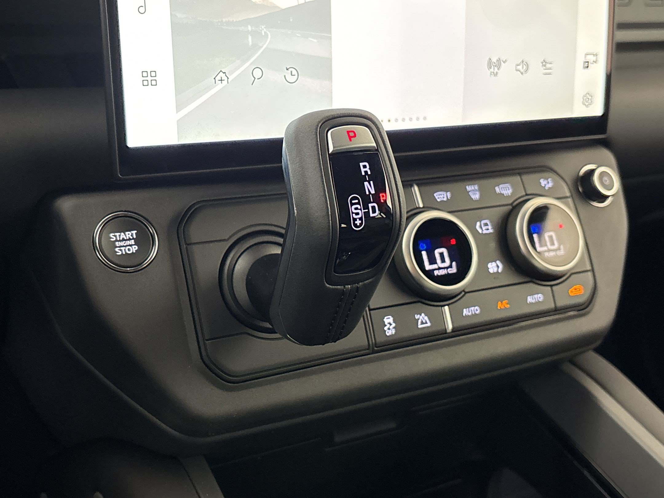New 2026 Land Rover Defender 110 S AWD/4WD image 17