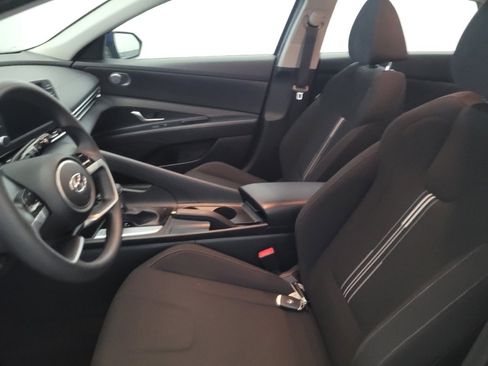 Used 2022 Hyundai Elantra SEL w/ Cargo Package image 17