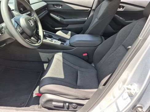 Used 2025 Honda Accord SE image 24