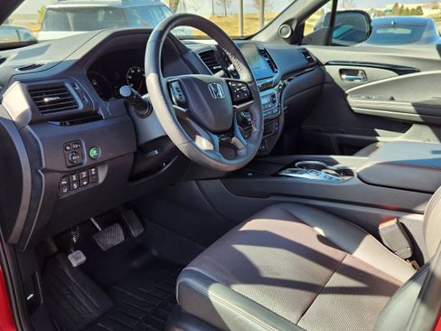 Used 2024 Honda Ridgeline Black Edition image 7