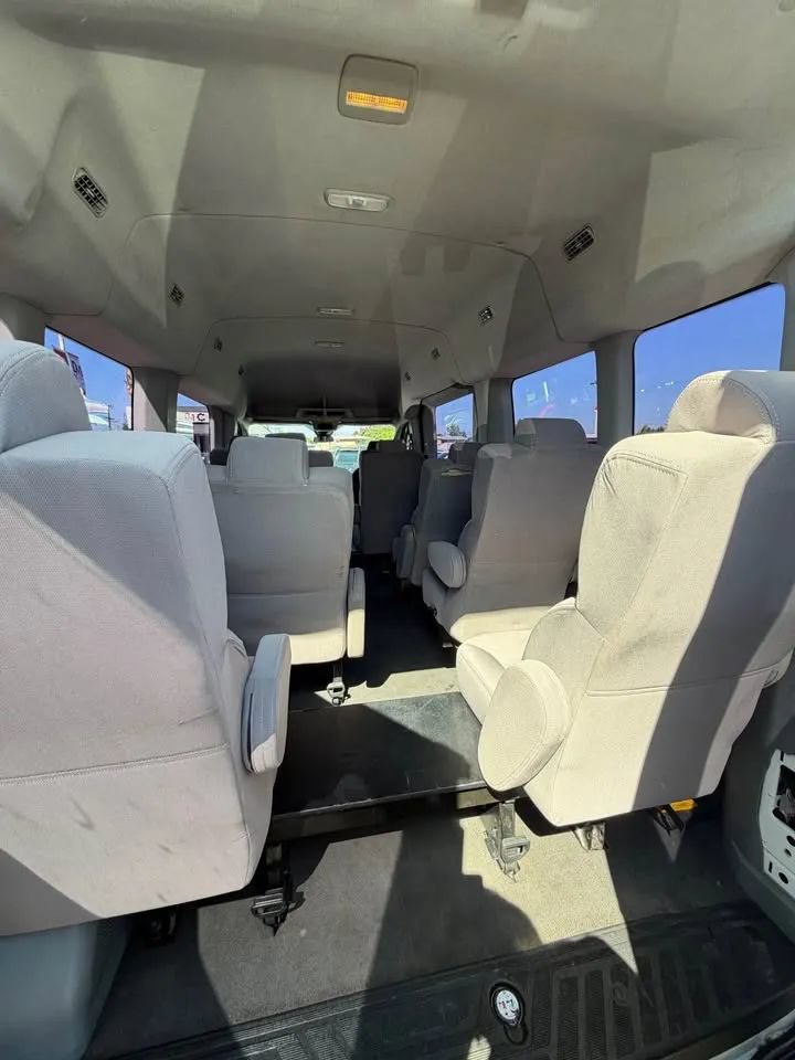 Used 2018 Ford Transit 350 XLT RWD image 13