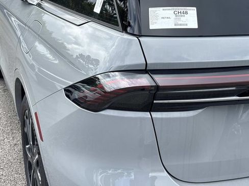 New 2026 Lincoln Nautilus Reserve AWD/4WD image 11