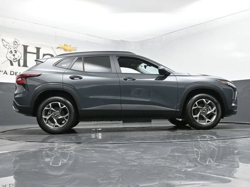 New 2026 Chevrolet Trax LT w/ LT Convenience Package FWD image 31