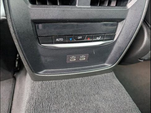 Used 2023 BMW 330e image 34