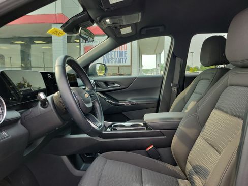 Used 2025 Chevrolet Equinox LT FWD image 15