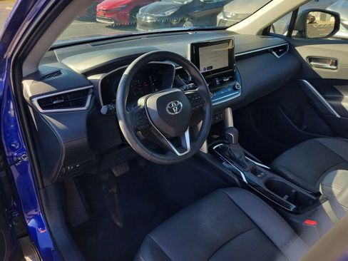 Used 2023 Toyota Corolla Cross XLE image 18