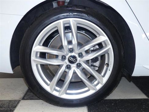Used 2022 Audi A4 2.0T Premium Plus AWD/4WD image 34