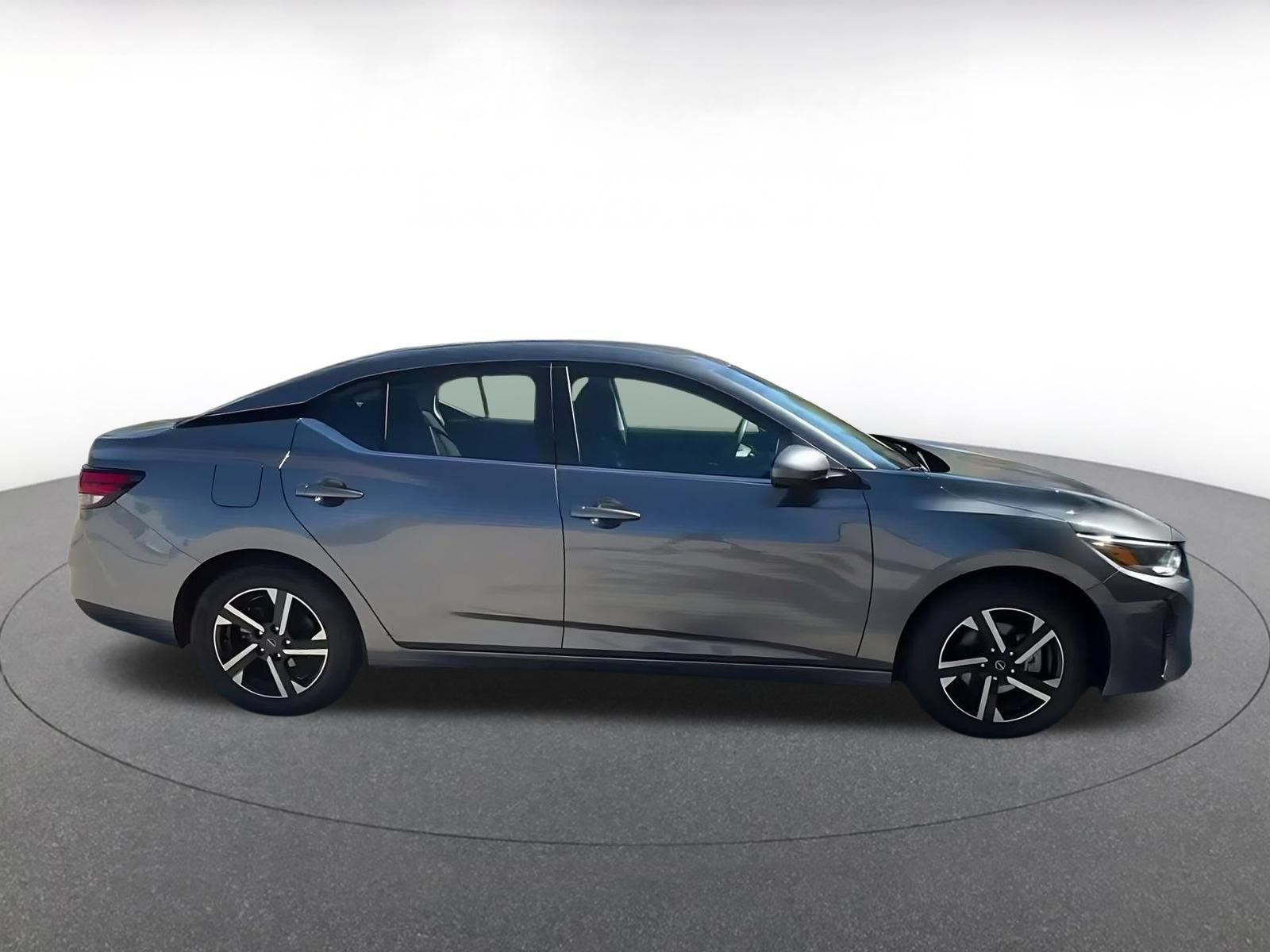 Used 2025 Nissan Sentra SV FWD image 15