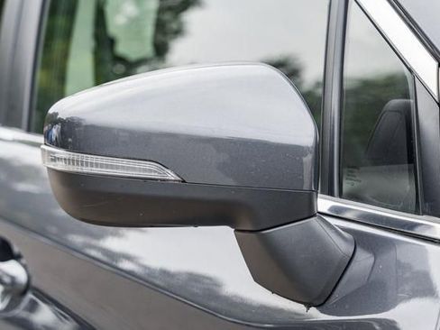 Used 2022 Subaru Ascent Limited image 17