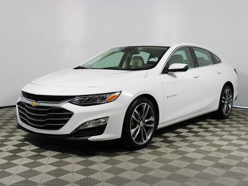 Used 2024 Chevrolet Malibu LT image 3