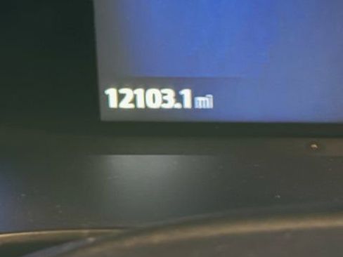 Used 2024 Ford Escape ST-Line w/ Cold Weather Package FWD image 8