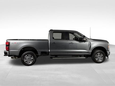 Used 2025 Ford F250 Lariat AWD/4WD image 3