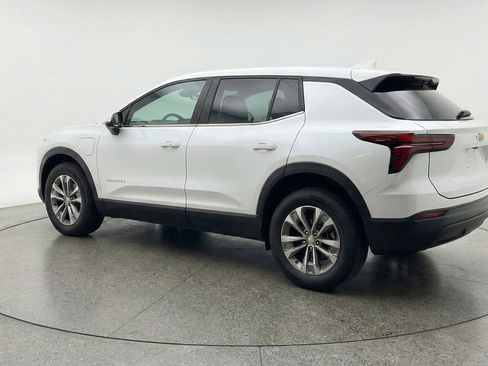 Used 2025 Chevrolet Equinox LT image 6