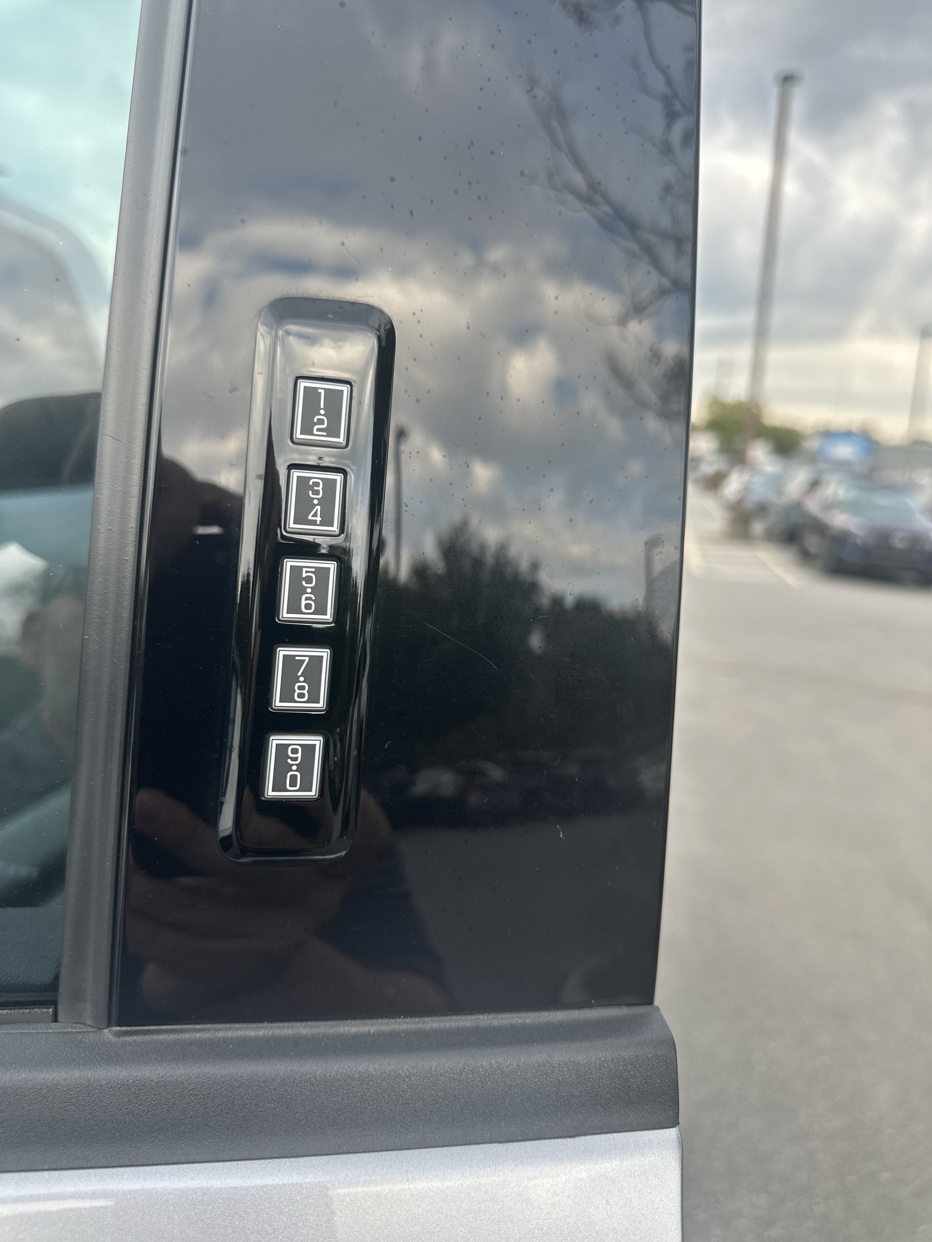 Used 2021 Ford F150 Lariat w/ Equipment Group 502A High AWD/4WD image 24