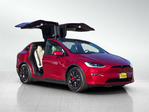 Used 2023 Tesla Model X Plaid image 2