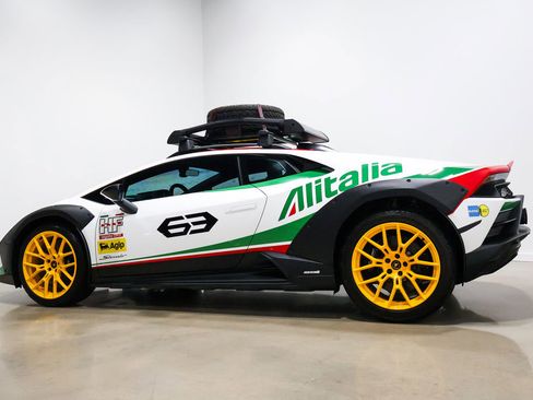 Used 2024 Lamborghini Huracan Sterrato AWD/4WD image 15