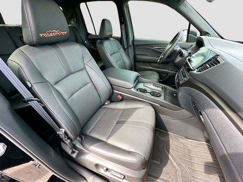 Used 2025 Honda Ridgeline TrailSport image 27