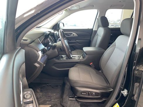 Used 2020 Chevrolet Traverse LT w/ LPO, Floor Liner Package image 8