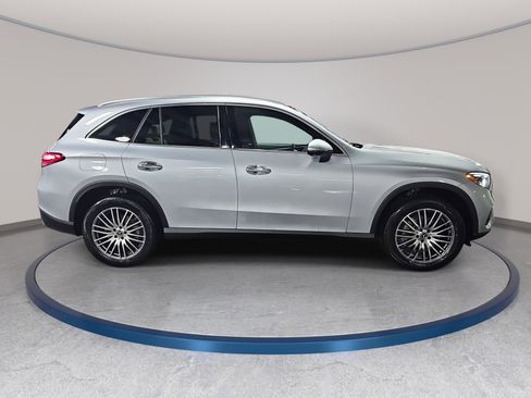 New 2026 Mercedes-Benz GLC 300 image 4