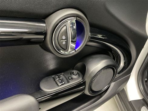 Used 2019 MINI Cooper 2-Door Hardtop FWD image 19