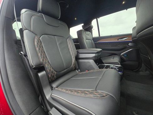 New 2025 Jeep Grand Cherokee L Summit image 15