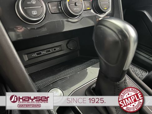 Used 2020 Volkswagen Tiguan SE R-Line AWD/4WD image 26