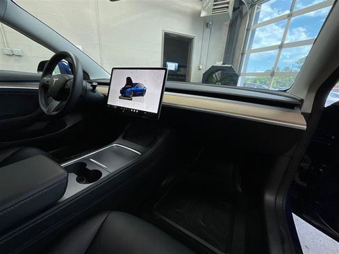 Used 2023 Tesla Model 3 Standard Range RWD image 27