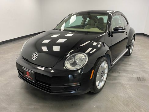 Used 2014 Volkswagen Beetle 2.5 image 2