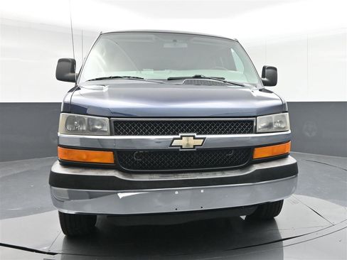 Used 2014 Chevrolet Express 3500 LT w/ LT Preferred Equipment Group RWD image 2