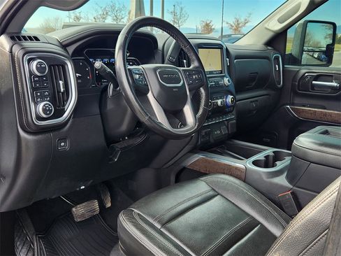 Used 2020 GMC Sierra 3500 Denali image 7