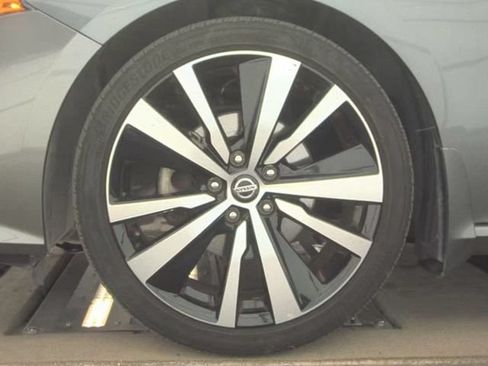Used 2022 Nissan Altima 2.5 SR FWD image 15