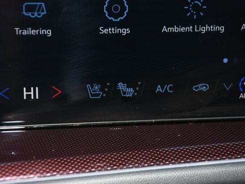 Used 2025 Chevrolet Traverse RS w/ LPO, Floor Liner Package image 16